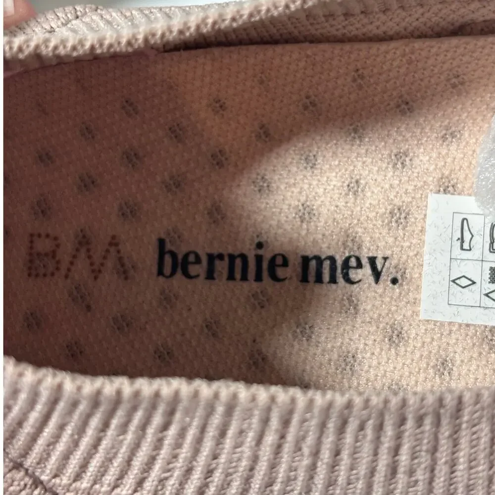 Bernie Mev NWOT Size 8 (EU 39) Dawa Pink Slip-On Woven Knit Comfort Sneakers